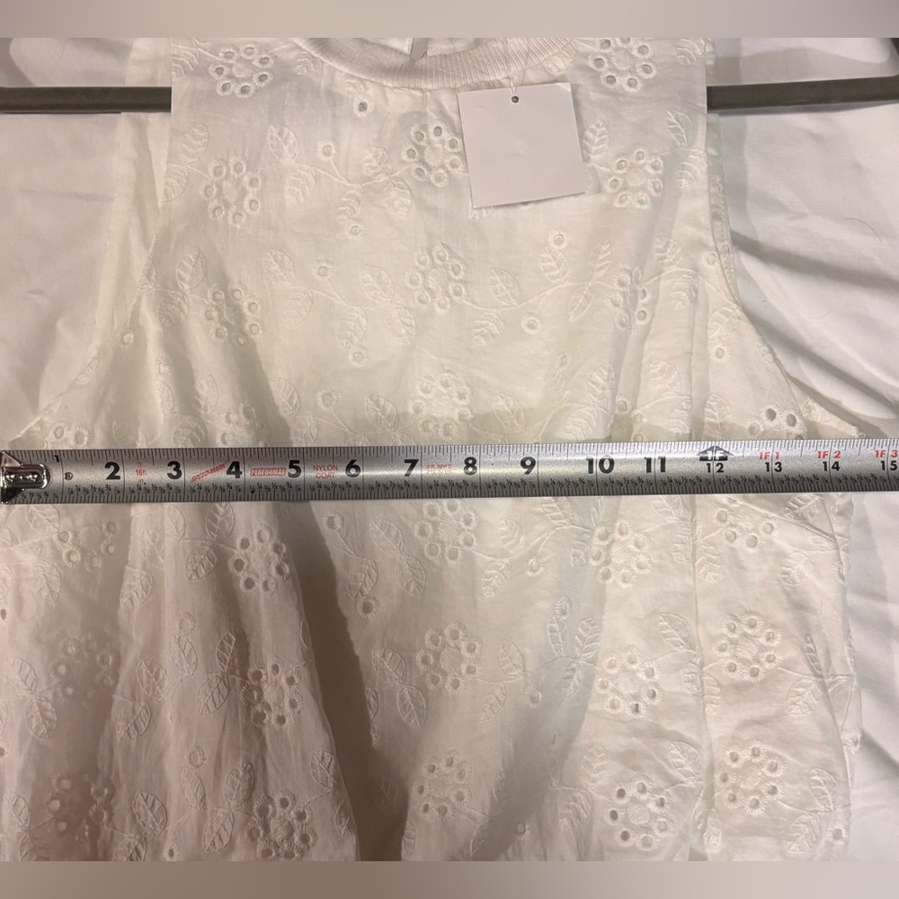 Hem & Thread White Eyelet Floral Sleeveless Boho Top NWT S - Picture 8 of 9